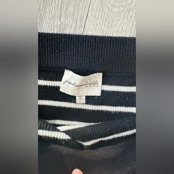 Freshman Black and White Striped Pencil Skirt - Picture 7 of 7